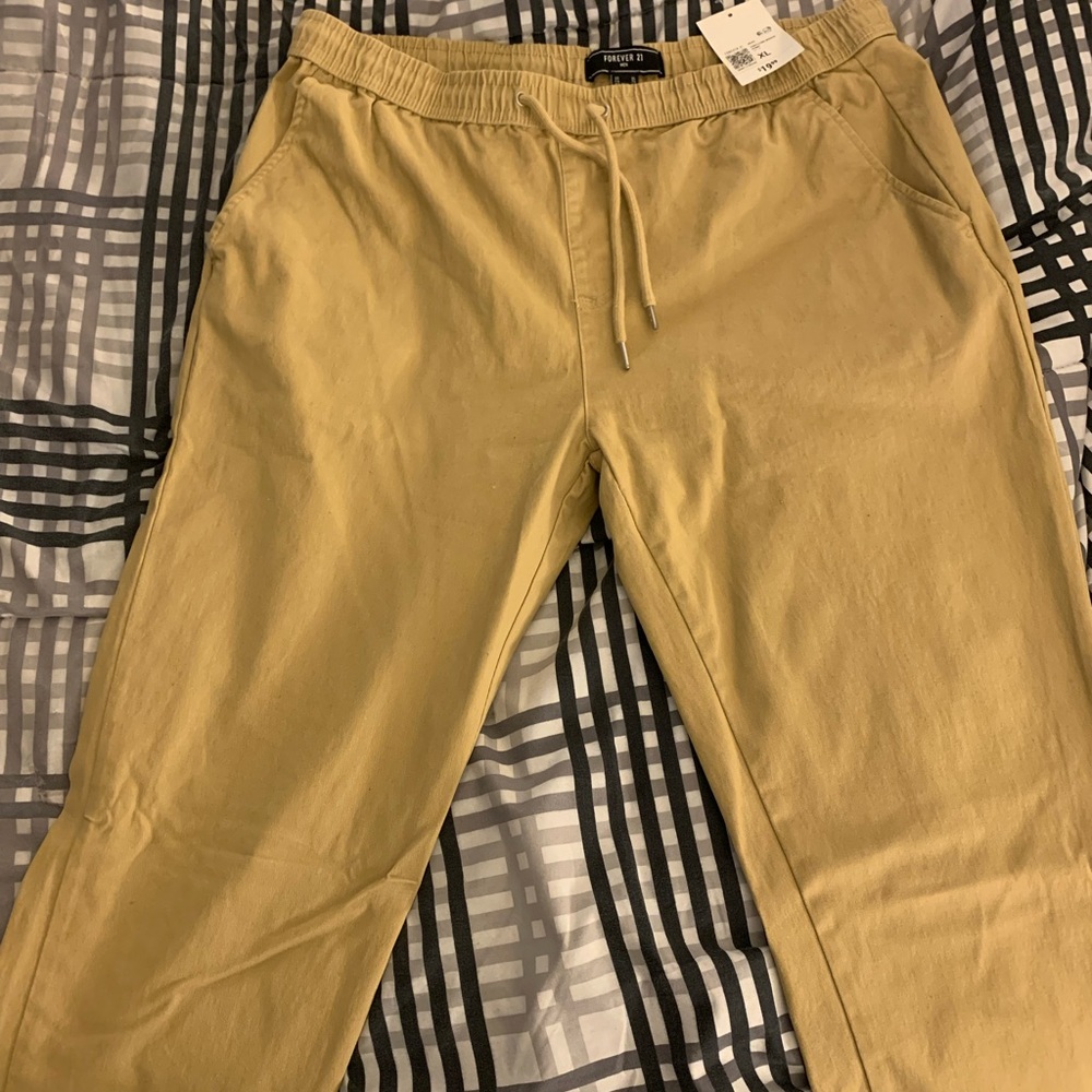 Brand New Forever 21 Men’s Khaki Joggers Sz XL